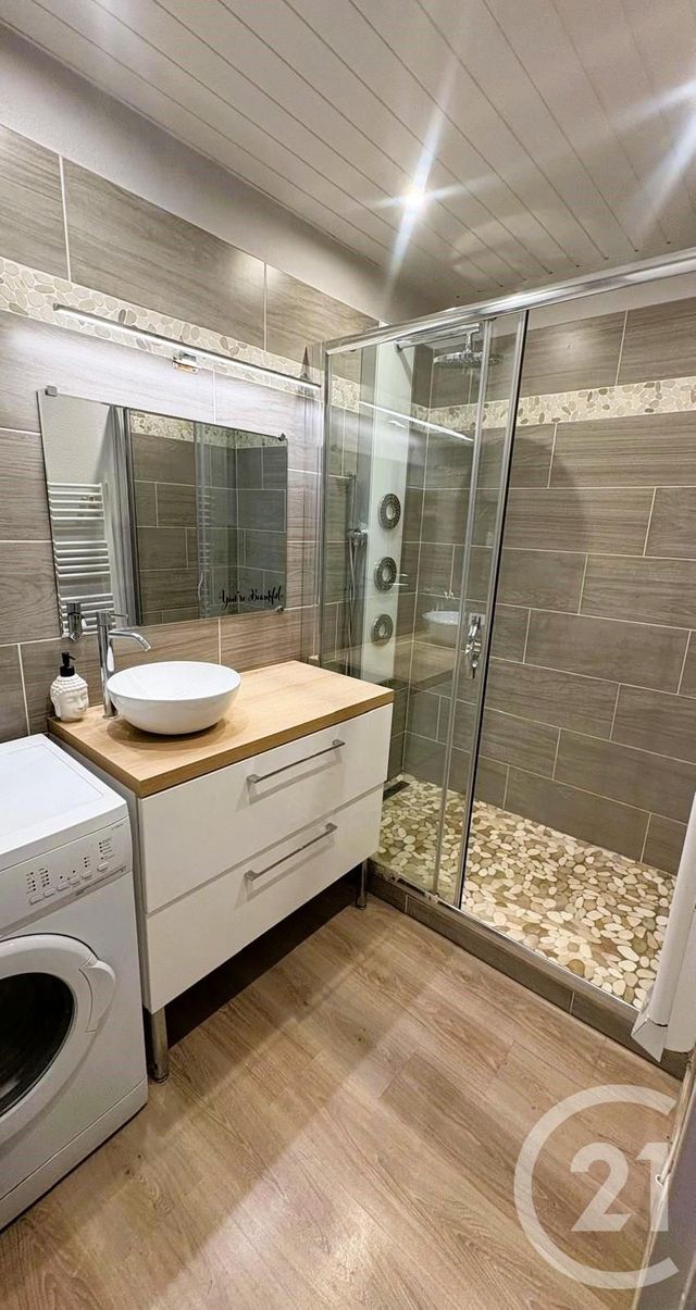 Appartement T2 à vendre - 2 pièces - 25.22 m2 - ST RAPHAEL - 83 - PROVENCE-ALPES-COTE-D-AZUR - Century 21 Sud Habitat