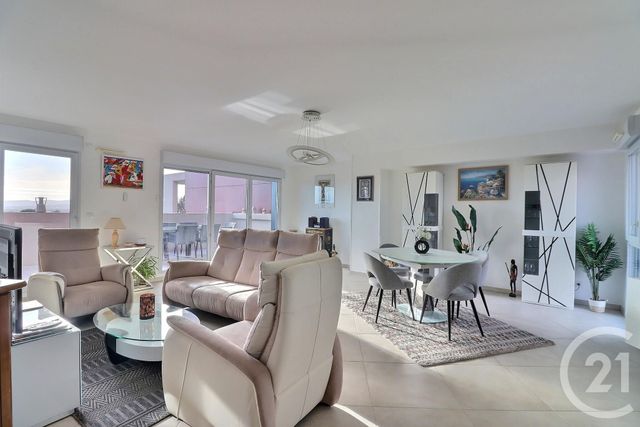 Appartement T4 à vendre - 4 pièces - 114.0 m2 - FREJUS - 83 - PROVENCE-ALPES-COTE-D-AZUR - Century 21 Sud Habitat