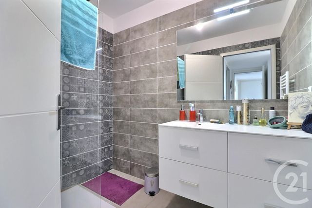 Appartement T4 à vendre - 4 pièces - 114.0 m2 - FREJUS - 83 - PROVENCE-ALPES-COTE-D-AZUR - Century 21 Sud Habitat