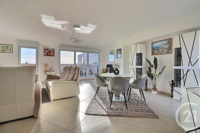 Appartement T4 à vendre - 4 pièces - 114.0 m2 - FREJUS - 83 - PROVENCE-ALPES-COTE-D-AZUR - Century 21 Sud Habitat