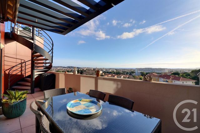Appartement T4 à vendre - 4 pièces - 114.0 m2 - FREJUS - 83 - PROVENCE-ALPES-COTE-D-AZUR - Century 21 Sud Habitat