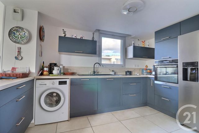 Appartement T4 à vendre - 4 pièces - 114.0 m2 - FREJUS - 83 - PROVENCE-ALPES-COTE-D-AZUR - Century 21 Sud Habitat