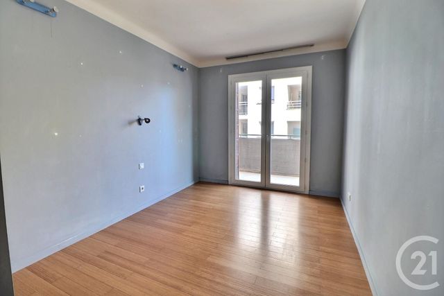 Appartement F4 à vendre - 4 pièces - 94.74 m2 - ST RAPHAEL - 83 - PROVENCE-ALPES-COTE-D-AZUR - Century 21 Sud Habitat