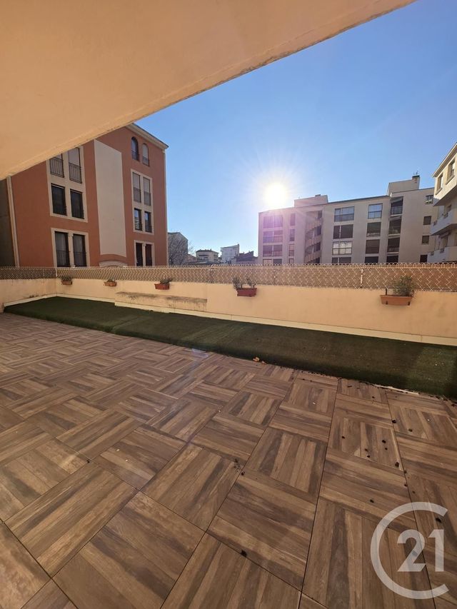 Appartement F4 à vendre - 4 pièces - 94.74 m2 - ST RAPHAEL - 83 - PROVENCE-ALPES-COTE-D-AZUR - Century 21 Sud Habitat