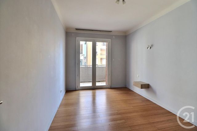 Appartement F4 à vendre - 4 pièces - 94.74 m2 - ST RAPHAEL - 83 - PROVENCE-ALPES-COTE-D-AZUR - Century 21 Sud Habitat