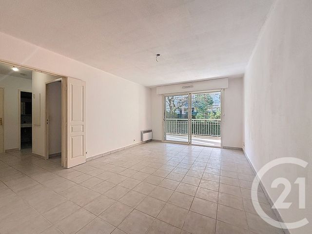 Appartement F2 à vendre - 2 pièces - 48.95 m2 - FREJUS - 83 - PROVENCE-ALPES-COTE-D-AZUR - Century 21 Sud Habitat