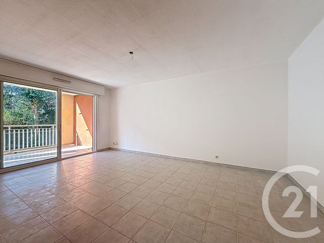 Appartement F2 à vendre - 2 pièces - 48.95 m2 - FREJUS - 83 - PROVENCE-ALPES-COTE-D-AZUR - Century 21 Sud Habitat