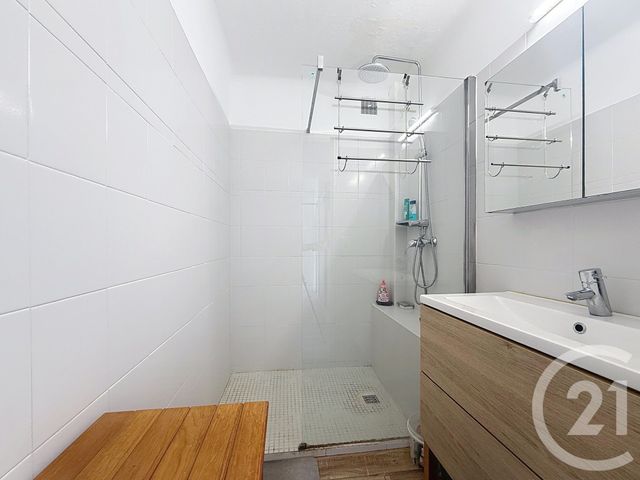 Appartement F3 à vendre - 3 pièces - 67.18 m2 - FREJUS - 83 - PROVENCE-ALPES-COTE-D-AZUR - Century 21 Sud Habitat