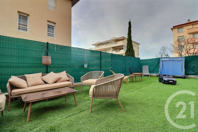Appartement T3 à vendre - 3 pièces - 65.79 m2 - ST RAPHAEL - 83 - PROVENCE-ALPES-COTE-D-AZUR - Century 21 Sud Habitat