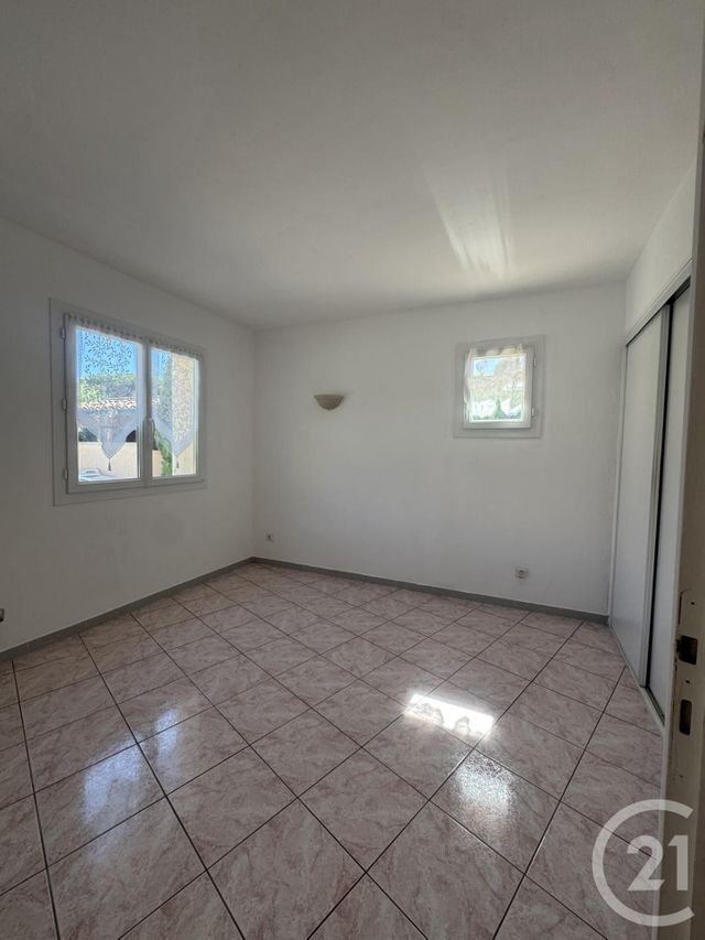 maison à vendre - 5 pièces - 150.37 m2 - LES ISSAMBRES - 83 - PROVENCE-ALPES-COTE-D-AZUR - Century 21 Sud Habitat