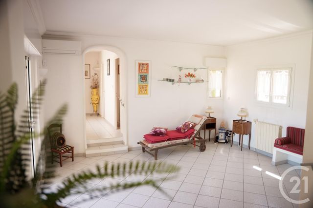 maison à vendre - 5 pièces - 150.37 m2 - LES ISSAMBRES - 83 - PROVENCE-ALPES-COTE-D-AZUR - Century 21 Sud Habitat