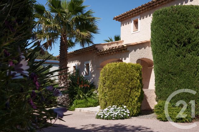 maison à vendre - 5 pièces - 150.37 m2 - LES ISSAMBRES - 83 - PROVENCE-ALPES-COTE-D-AZUR - Century 21 Sud Habitat