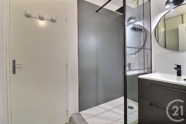 Appartement F1 bis à vendre - 2 pièces - 31.14 m2 - FREJUS - 83 - PROVENCE-ALPES-COTE-D-AZUR - Century 21 Sud Habitat