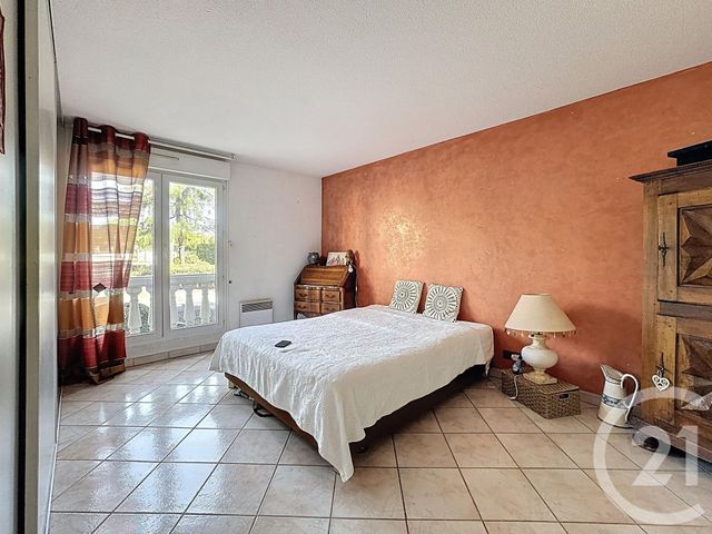Appartement F4 à vendre - 4 pièces - 102.0 m2 - FREJUS - 83 - PROVENCE-ALPES-COTE-D-AZUR - Century 21 Sud Habitat