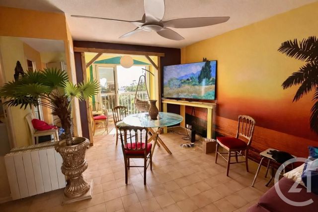 Appartement T2 à vendre - 2 pièces - 35.0 m2 - FREJUS - 83 - PROVENCE-ALPES-COTE-D-AZUR - Century 21 Sud Habitat