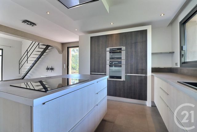 maison à vendre - 6 pièces - 148.0 m2 - FREJUS - 83 - PROVENCE-ALPES-COTE-D-AZUR - Century 21 Sud Habitat