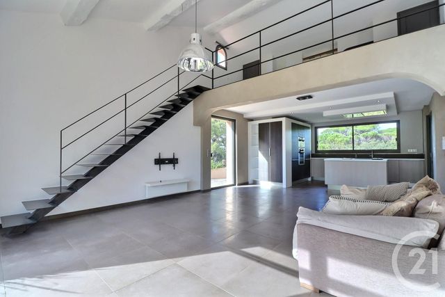 maison à vendre - 6 pièces - 148.0 m2 - FREJUS - 83 - PROVENCE-ALPES-COTE-D-AZUR - Century 21 Sud Habitat