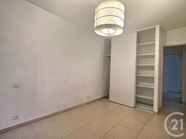 Appartement T3 à vendre - 3 pièces - 73.37 m2 - FREJUS - 83 - PROVENCE-ALPES-COTE-D-AZUR - Century 21 Sud Habitat