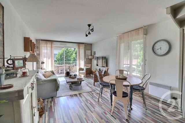 Appartement T3 à vendre - 3 pièces - 72.42 m2 - FREJUS - 83 - PROVENCE-ALPES-COTE-D-AZUR - Century 21 Sud Habitat