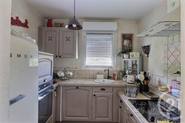Appartement T3 à vendre - 3 pièces - 72.42 m2 - FREJUS - 83 - PROVENCE-ALPES-COTE-D-AZUR - Century 21 Sud Habitat