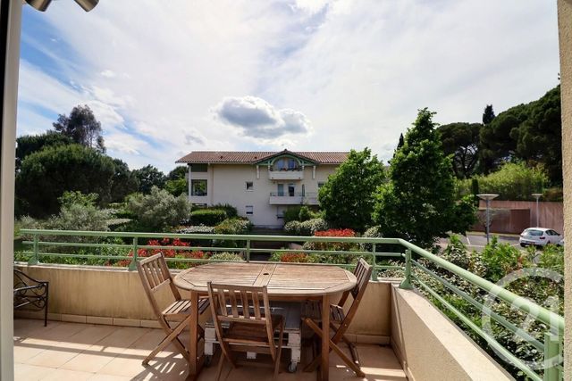 Appartement T3 à vendre - 3 pièces - 72.42 m2 - FREJUS - 83 - PROVENCE-ALPES-COTE-D-AZUR - Century 21 Sud Habitat
