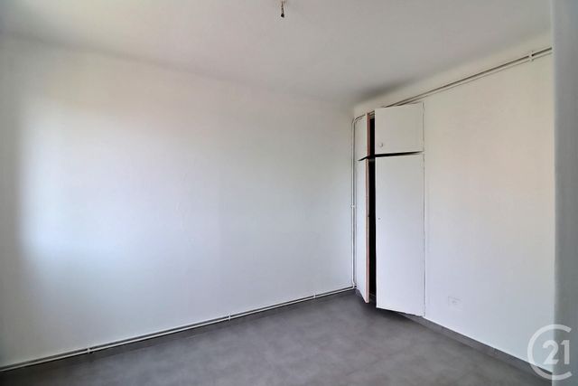 Appartement T4 à vendre - 71 pièces - 71.0 m2 - FREJUS - 83 - PROVENCE-ALPES-COTE-D-AZUR - Century 21 Sud Habitat