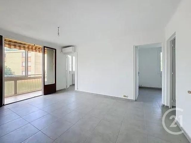 Appartement T4 à vendre - 71 pièces - 71.0 m2 - FREJUS - 83 - PROVENCE-ALPES-COTE-D-AZUR - Century 21 Sud Habitat