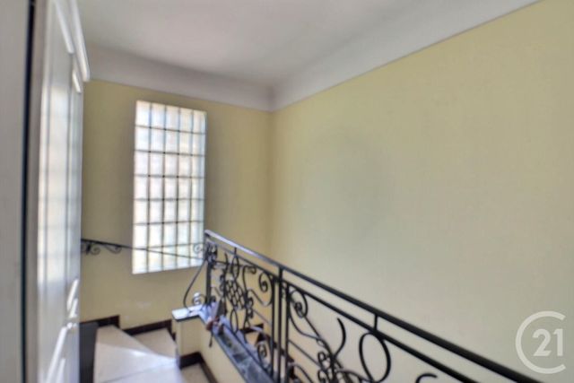 maison à vendre - 7 pièces - 191.0 m2 - FREJUS - 83 - PROVENCE-ALPES-COTE-D-AZUR - Century 21 Sud Habitat