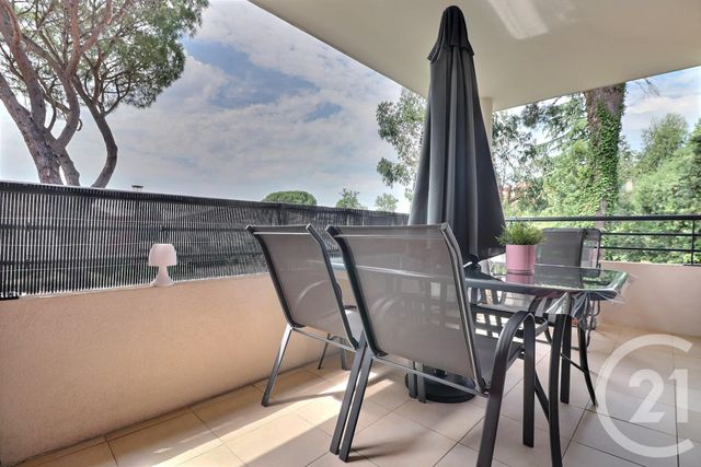 Appartement T4 à vendre - 4 pièces - 76.0 m2 - FREJUS - 83 - PROVENCE-ALPES-COTE-D-AZUR - Century 21 Sud Habitat