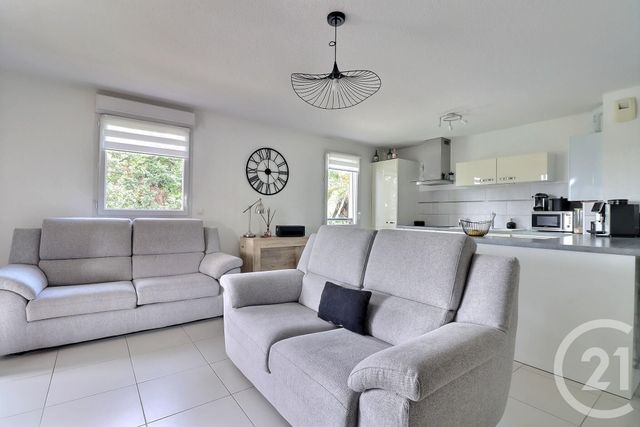 Appartement T4 à vendre - 4 pièces - 76.0 m2 - FREJUS - 83 - PROVENCE-ALPES-COTE-D-AZUR - Century 21 Sud Habitat