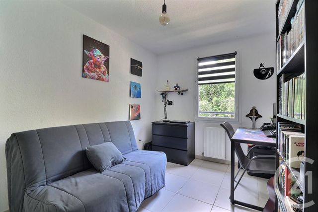 Appartement T4 à vendre - 4 pièces - 76.0 m2 - FREJUS - 83 - PROVENCE-ALPES-COTE-D-AZUR - Century 21 Sud Habitat