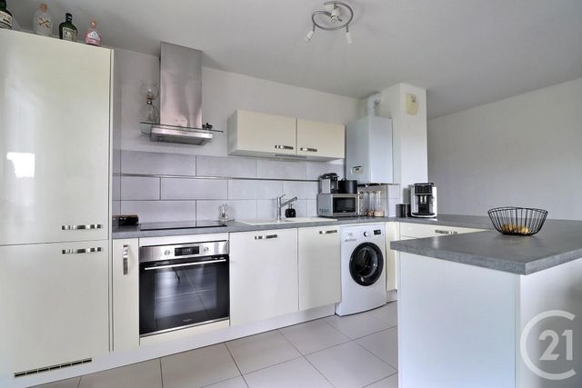 Appartement T4 à vendre - 4 pièces - 76.0 m2 - FREJUS - 83 - PROVENCE-ALPES-COTE-D-AZUR - Century 21 Sud Habitat