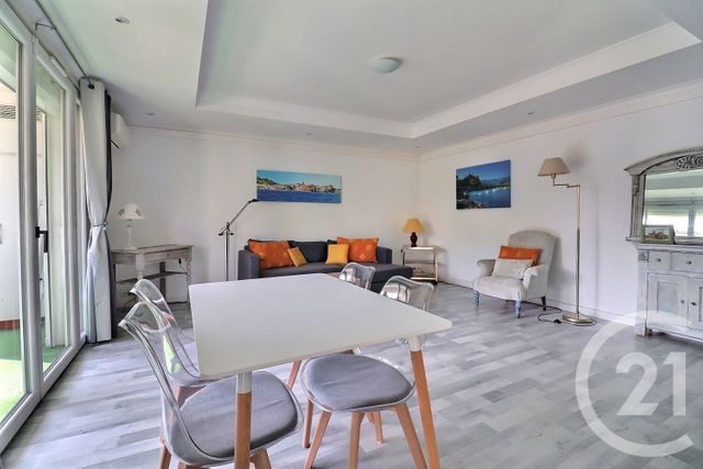 Appartement F3 à vendre - 3 pièces - 67.18 m2 - FREJUS - 83 - PROVENCE-ALPES-COTE-D-AZUR - Century 21 Sud Habitat