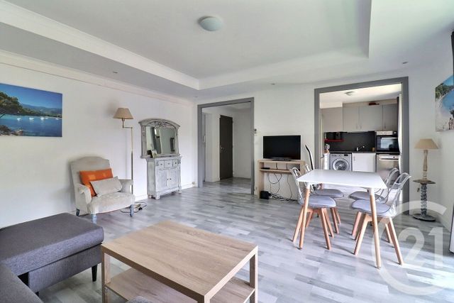 Appartement F3 à vendre - 3 pièces - 67.18 m2 - FREJUS - 83 - PROVENCE-ALPES-COTE-D-AZUR - Century 21 Sud Habitat
