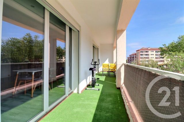Appartement F3 à vendre - 3 pièces - 67.18 m2 - FREJUS - 83 - PROVENCE-ALPES-COTE-D-AZUR - Century 21 Sud Habitat