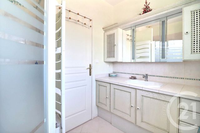 maison à vendre - 6 pièces - 245.0 m2 - FREJUS - 83 - PROVENCE-ALPES-COTE-D-AZUR - Century 21 Sud Habitat