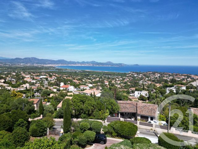 maison à vendre - 6 pièces - 245.0 m2 - FREJUS - 83 - PROVENCE-ALPES-COTE-D-AZUR - Century 21 Sud Habitat