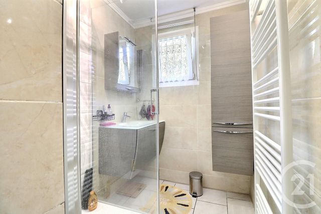 maison à vendre - 4 pièces - 110.0 m2 - FREJUS - 83 - PROVENCE-ALPES-COTE-D-AZUR - Century 21 Sud Habitat