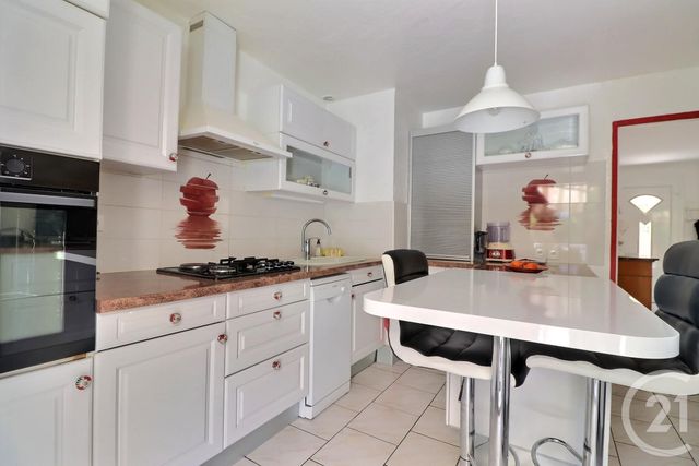 maison à vendre - 4 pièces - 110.0 m2 - FREJUS - 83 - PROVENCE-ALPES-COTE-D-AZUR - Century 21 Sud Habitat