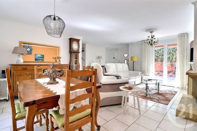 maison à vendre - 4 pièces - 110.0 m2 - FREJUS - 83 - PROVENCE-ALPES-COTE-D-AZUR - Century 21 Sud Habitat