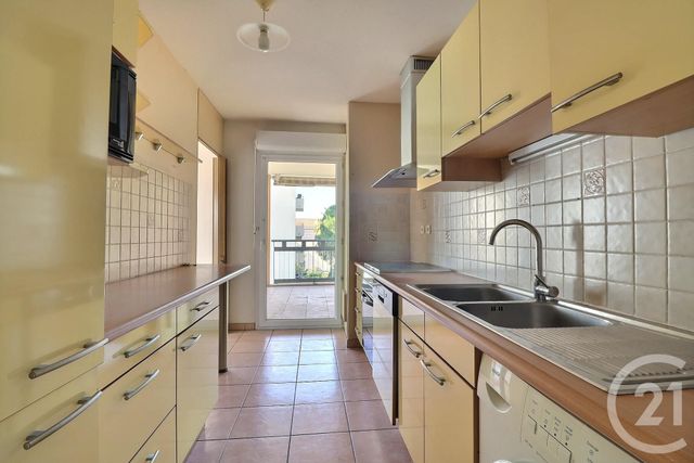 Appartement T4 à vendre - 4 pièces - 83.0 m2 - FREJUS - 83 - PROVENCE-ALPES-COTE-D-AZUR - Century 21 Sud Habitat