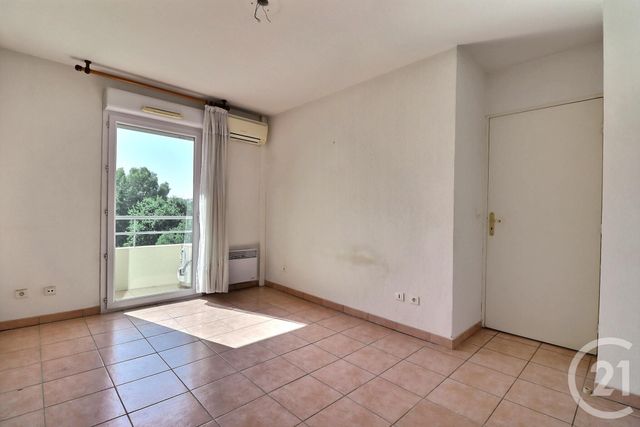Appartement T4 à vendre - 4 pièces - 83.0 m2 - FREJUS - 83 - PROVENCE-ALPES-COTE-D-AZUR - Century 21 Sud Habitat