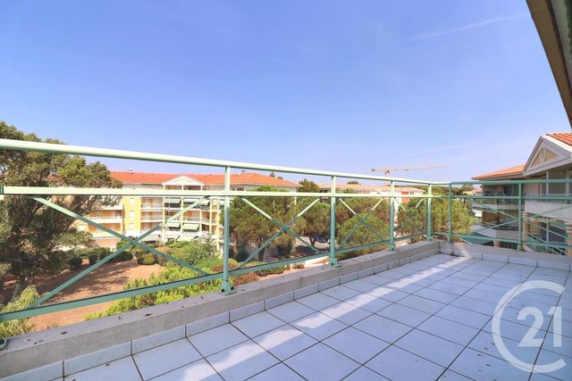 Appartement T4 à vendre - 4 pièces - 82.88 m2 - ST RAPHAEL - 83 - PROVENCE-ALPES-COTE-D-AZUR - Century 21 Sud Habitat