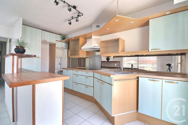 Appartement T4 à vendre - 4 pièces - 82.88 m2 - ST RAPHAEL - 83 - PROVENCE-ALPES-COTE-D-AZUR - Century 21 Sud Habitat