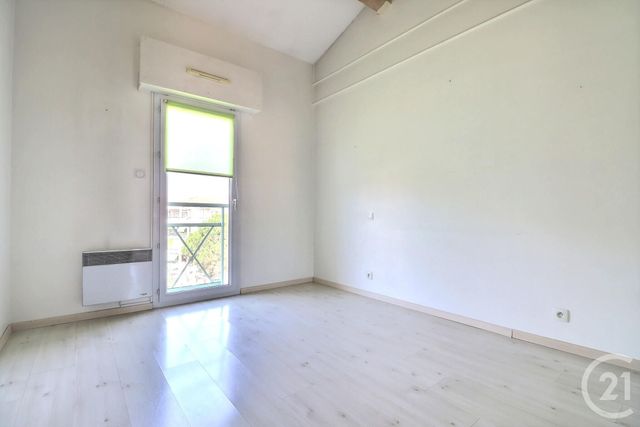 Appartement T4 à vendre - 4 pièces - 82.88 m2 - ST RAPHAEL - 83 - PROVENCE-ALPES-COTE-D-AZUR - Century 21 Sud Habitat
