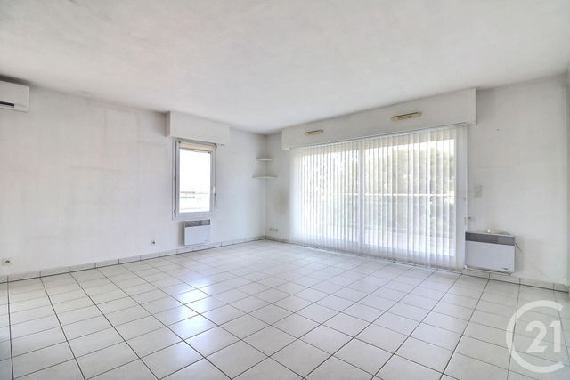 Appartement T4 à vendre - 4 pièces - 82.88 m2 - ST RAPHAEL - 83 - PROVENCE-ALPES-COTE-D-AZUR - Century 21 Sud Habitat