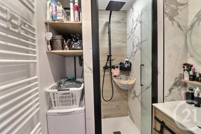 Appartement Studio à vendre - 1 pièce - 31.0 m2 - ST RAPHAEL - 83 - PROVENCE-ALPES-COTE-D-AZUR - Century 21 Sud Habitat