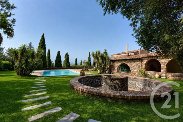 maison à vendre - 12 pièces - 500.0 m2 - FREJUS - 83 - PROVENCE-ALPES-COTE-D-AZUR - Century 21 Sud Habitat