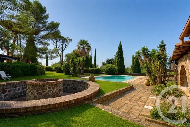 maison à vendre - 12 pièces - 500.0 m2 - FREJUS - 83 - PROVENCE-ALPES-COTE-D-AZUR - Century 21 Sud Habitat