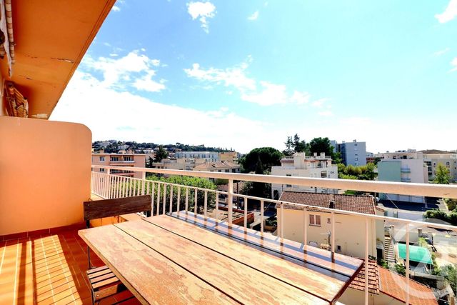 Appartement T3 à vendre - 3 pièces - 64.8 m2 - ST RAPHAEL - 83 - PROVENCE-ALPES-COTE-D-AZUR - Century 21 Sud Habitat